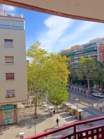 Mieszkanie Wynajem Nou Barris, Barcelona, Katalonia, Hiszpania Via Julia 40
